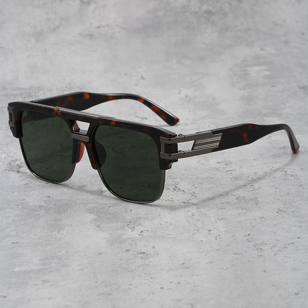 Sunglasses & Eyewear