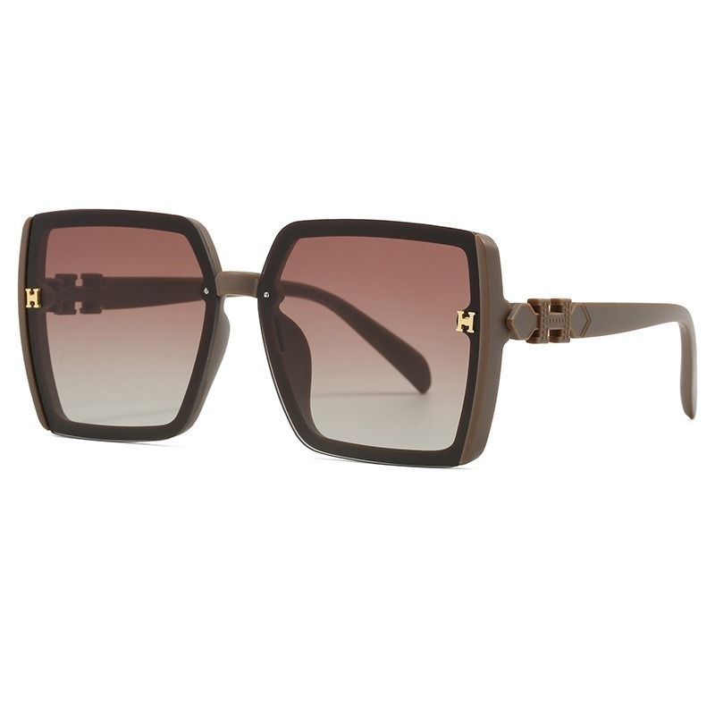 Sunglasses & Eyewear
