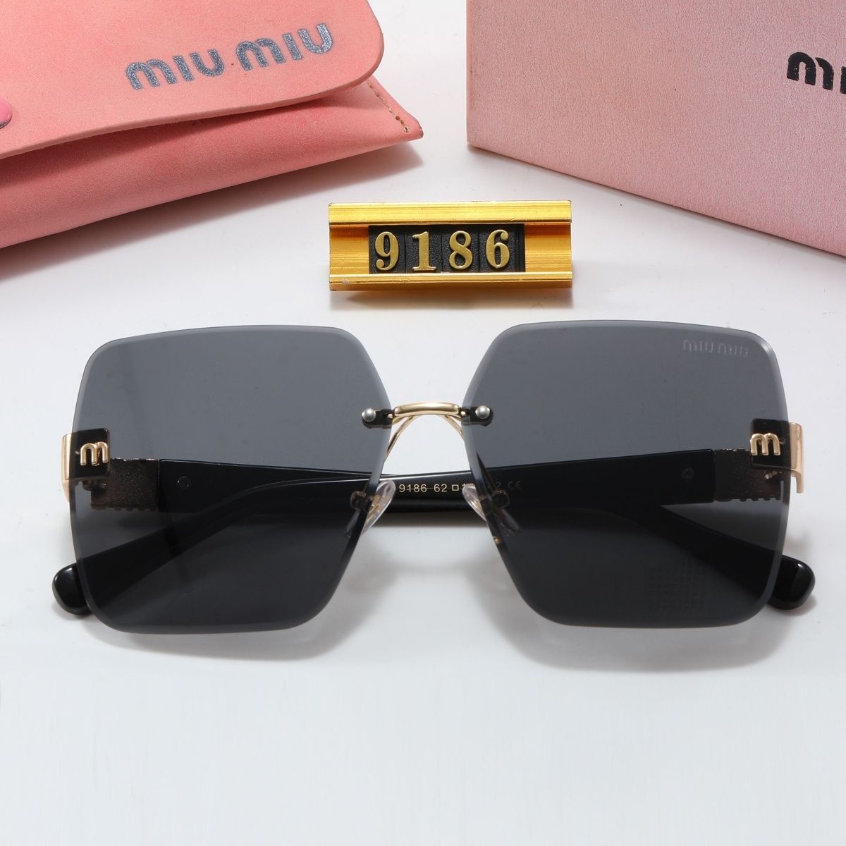 Sunglasses & Eyewear