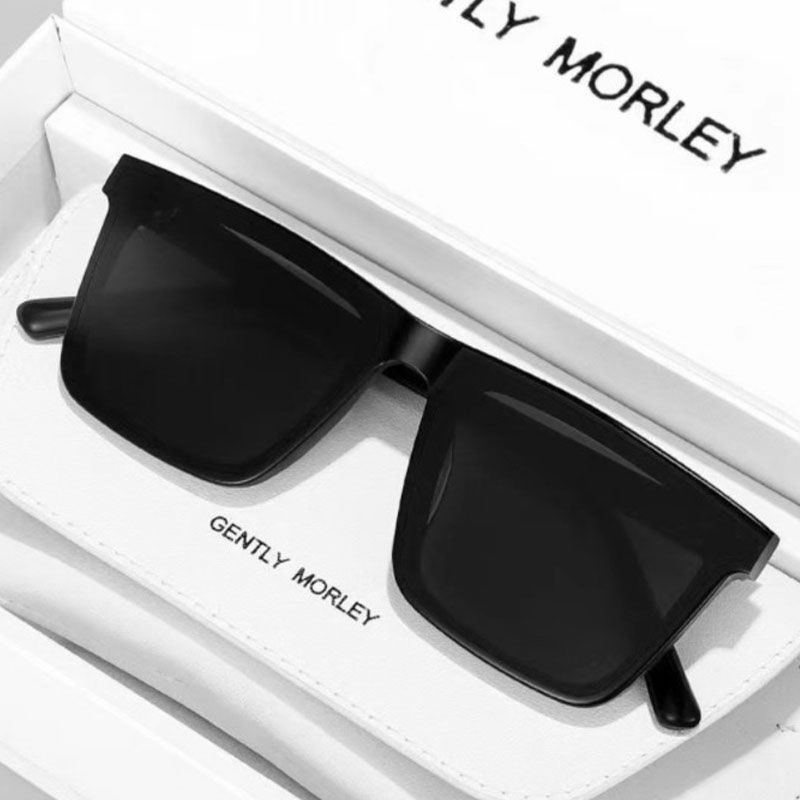 Sunglasses & Eyewear