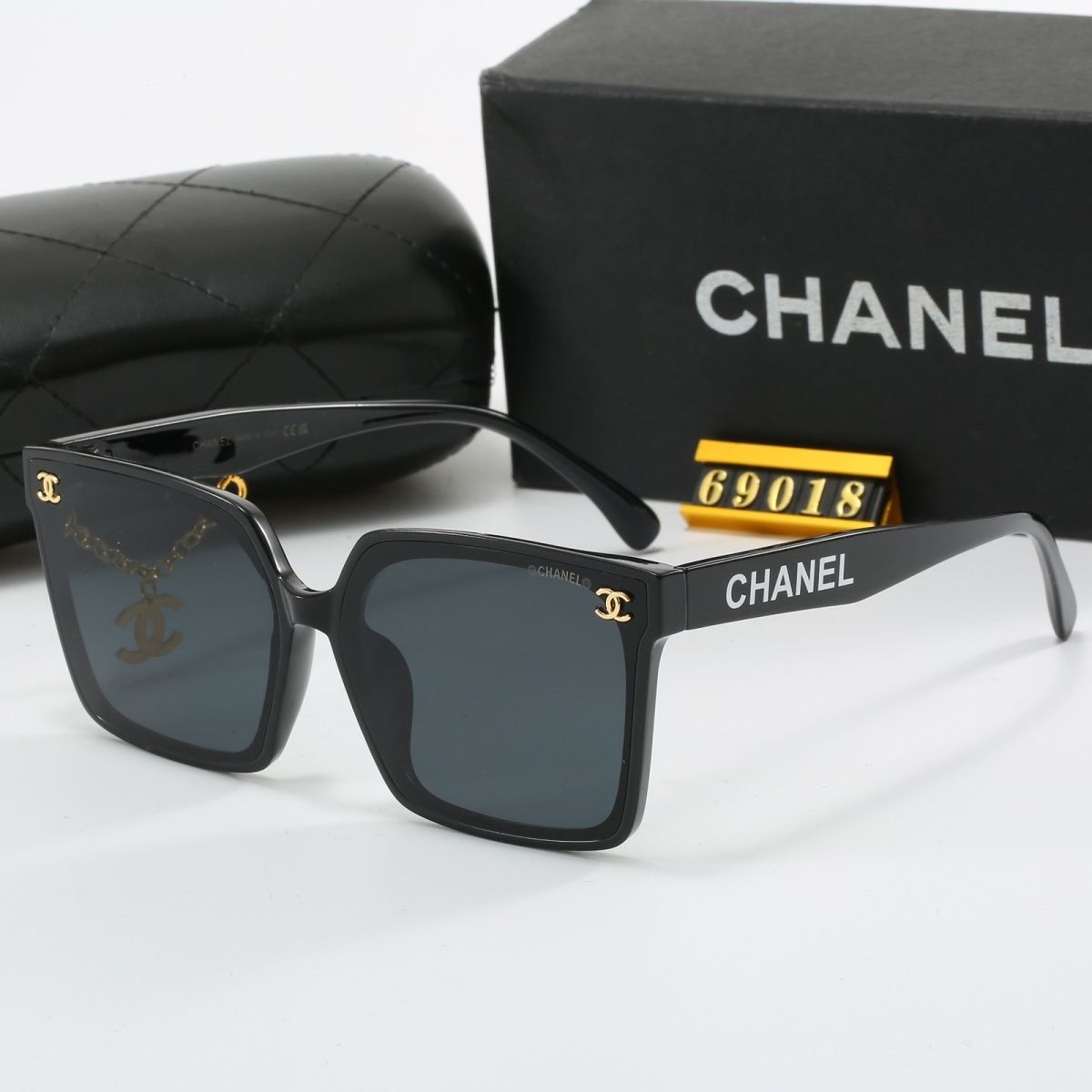 Sunglasses & Eyewear