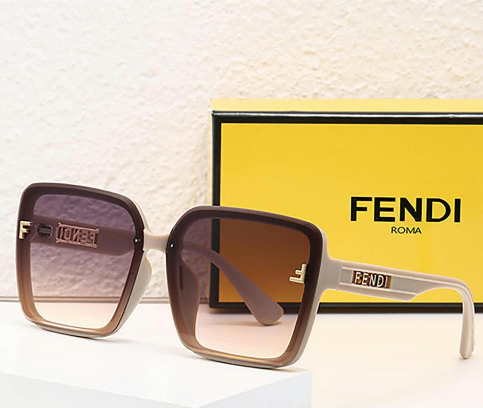 Sunglasses & Eyewear