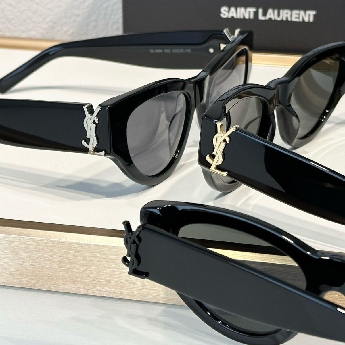 Sunglasses & Eyewear