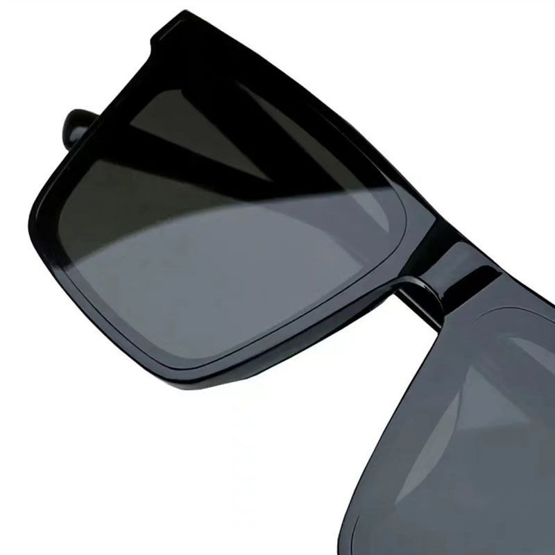 Sunglasses & Eyewear