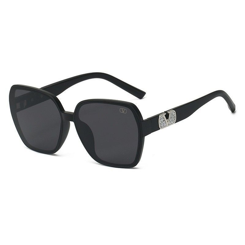 Sunglasses & Eyewear