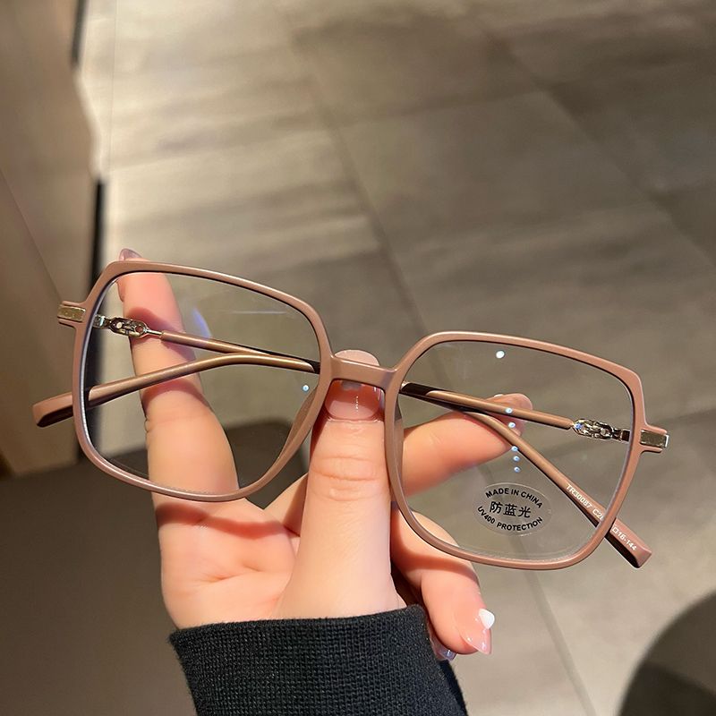 Sunglasses & Eyewear