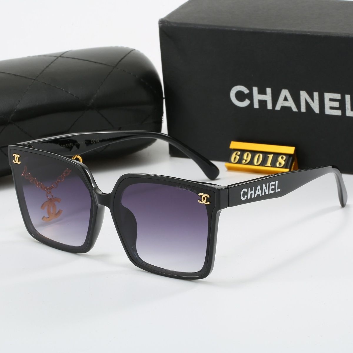 Sunglasses & Eyewear