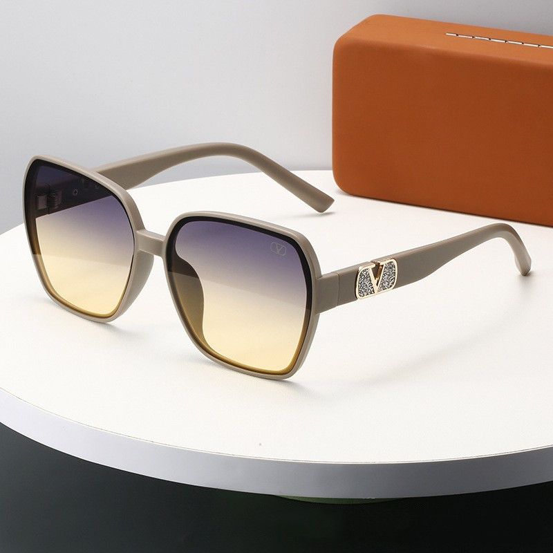 Sunglasses & Eyewear