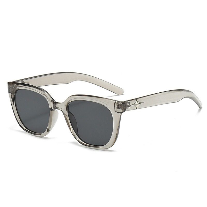 Sunglasses & Eyewear