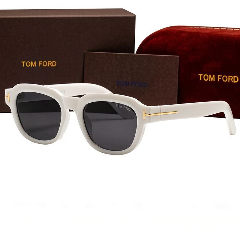 Sunglasses & Eyewear