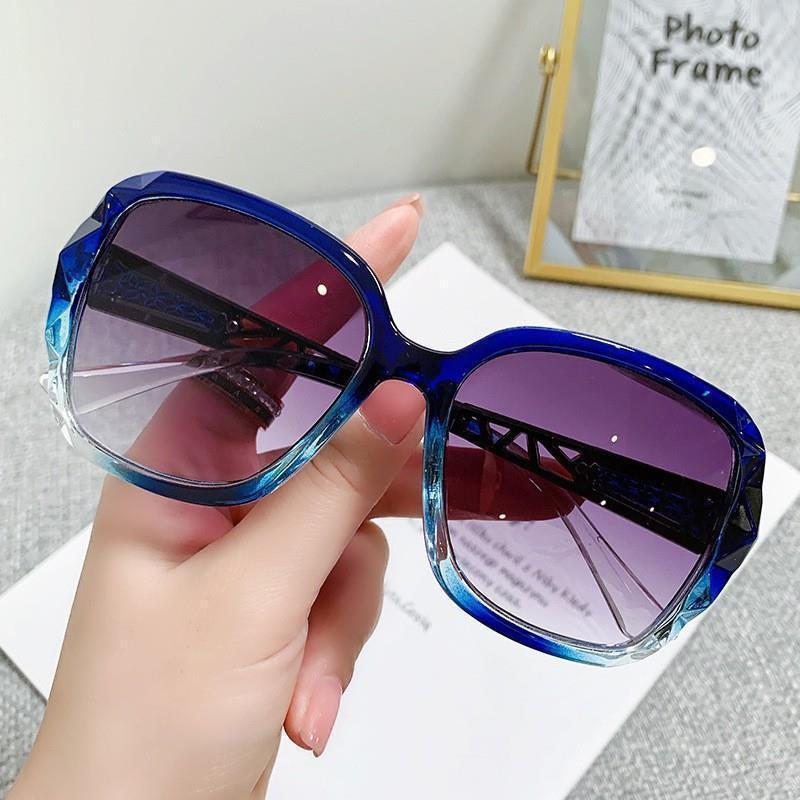 Sunglasses & Eyewear
