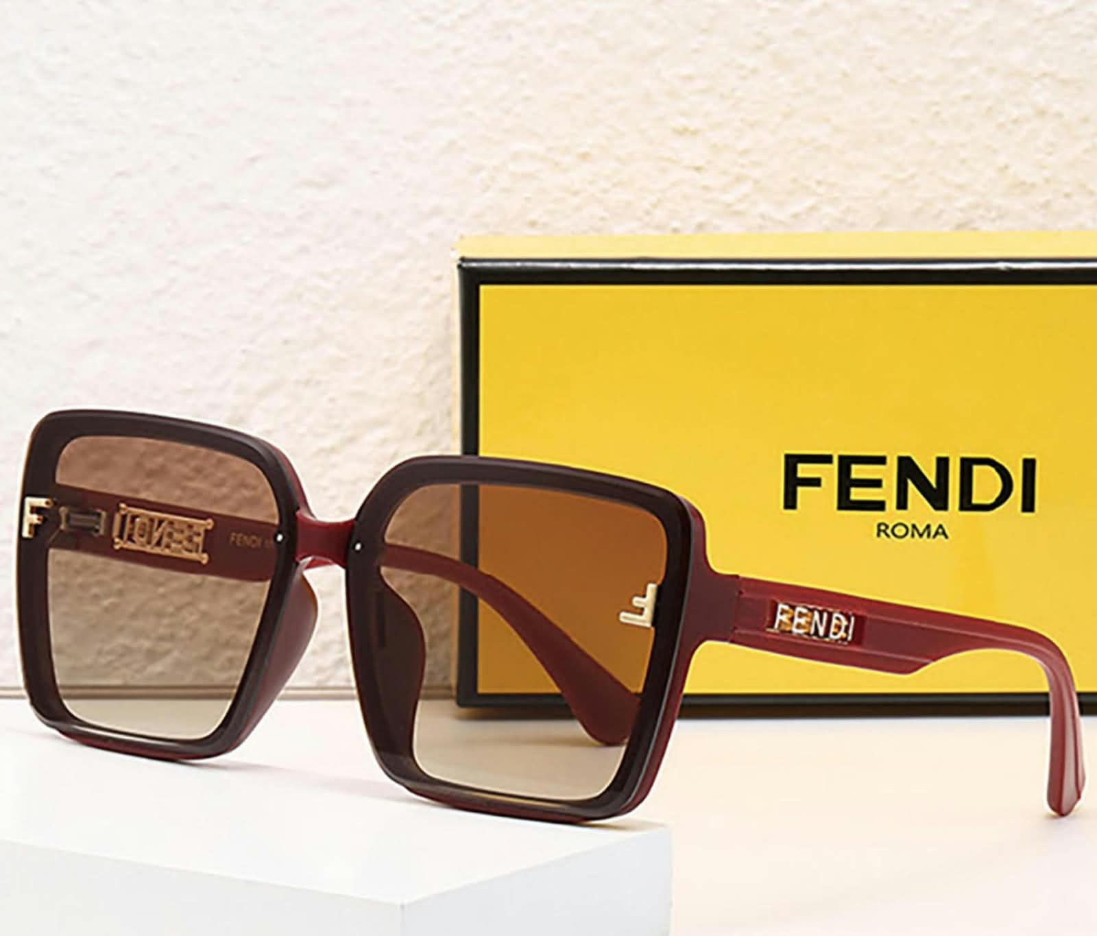 Sunglasses & Eyewear