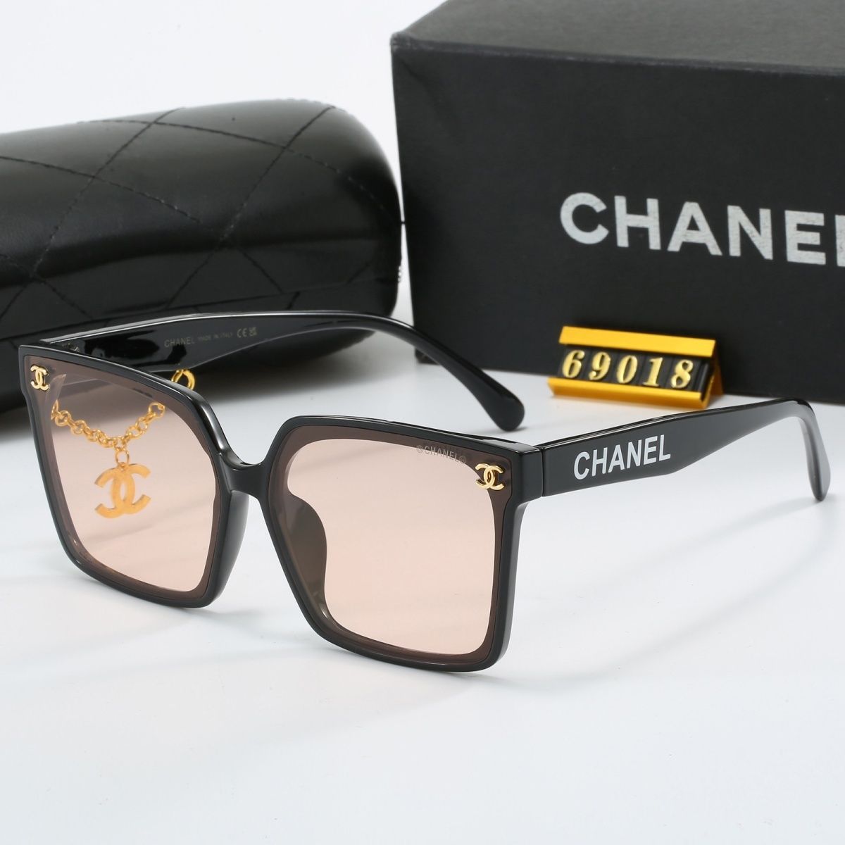 Sunglasses & Eyewear