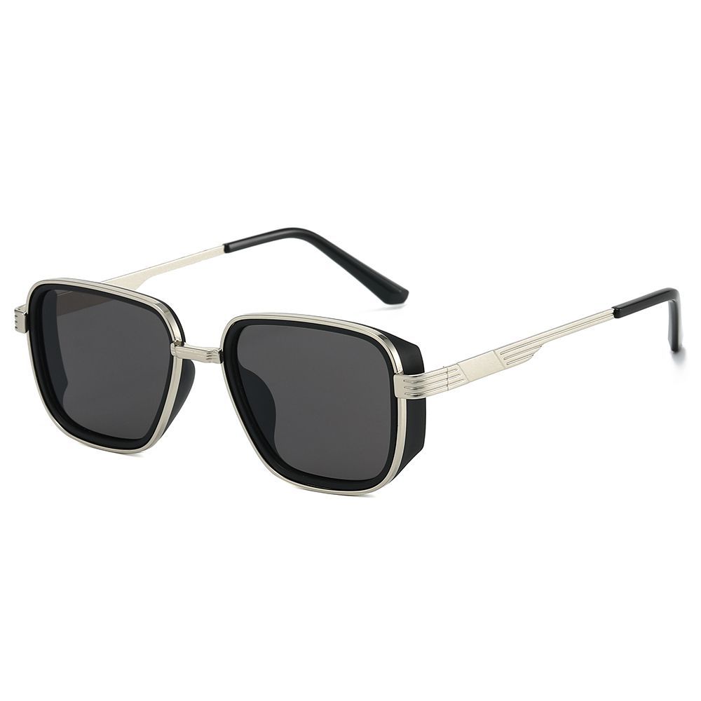 Sunglasses & Eyewear