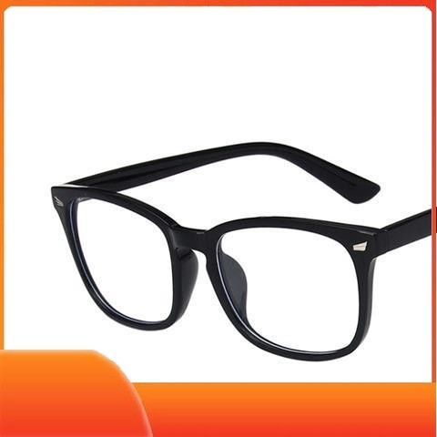 Sunglasses & Eyewear