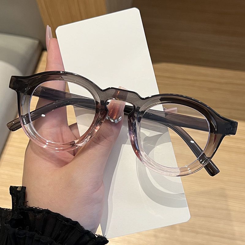 Sunglasses & Eyewear