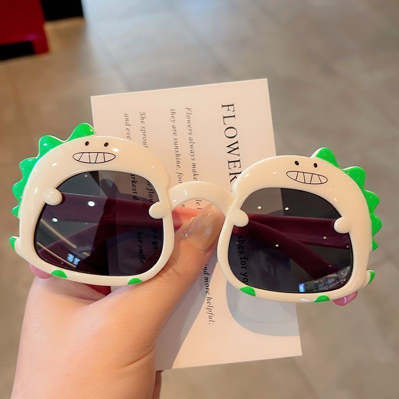 Sunglasses & Eyewear