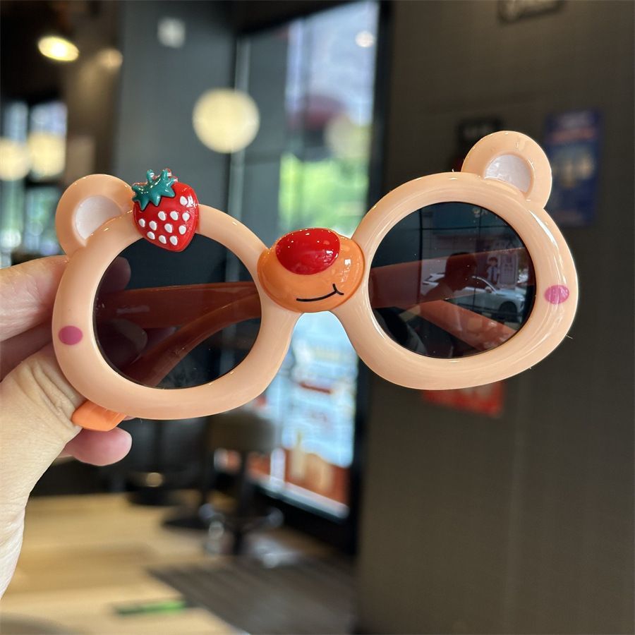 Sunglasses & Eyewear