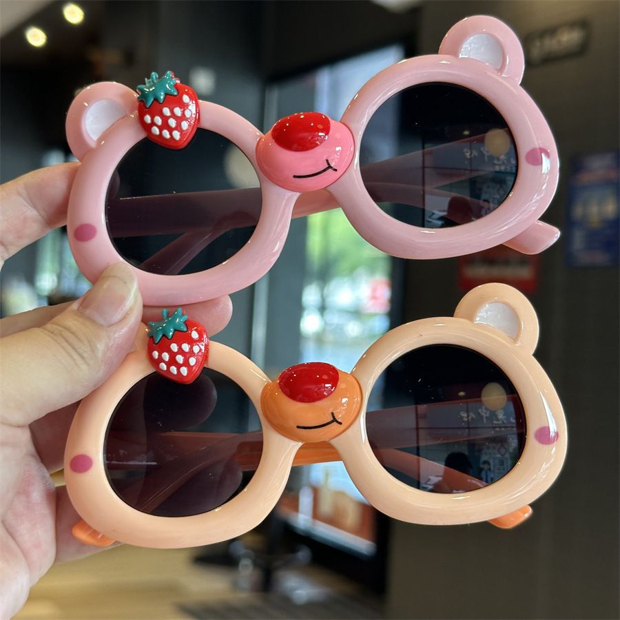 Sunglasses & Eyewear