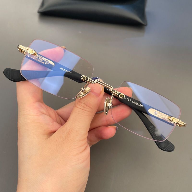 Sunglasses & Eyewear