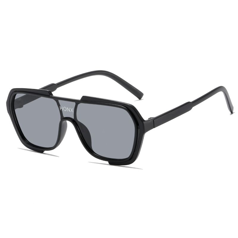 Sunglasses & Eyewear