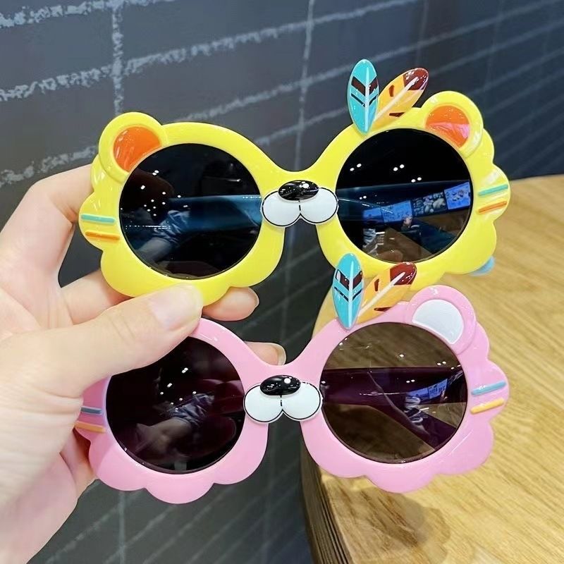 Sunglasses & Eyewear