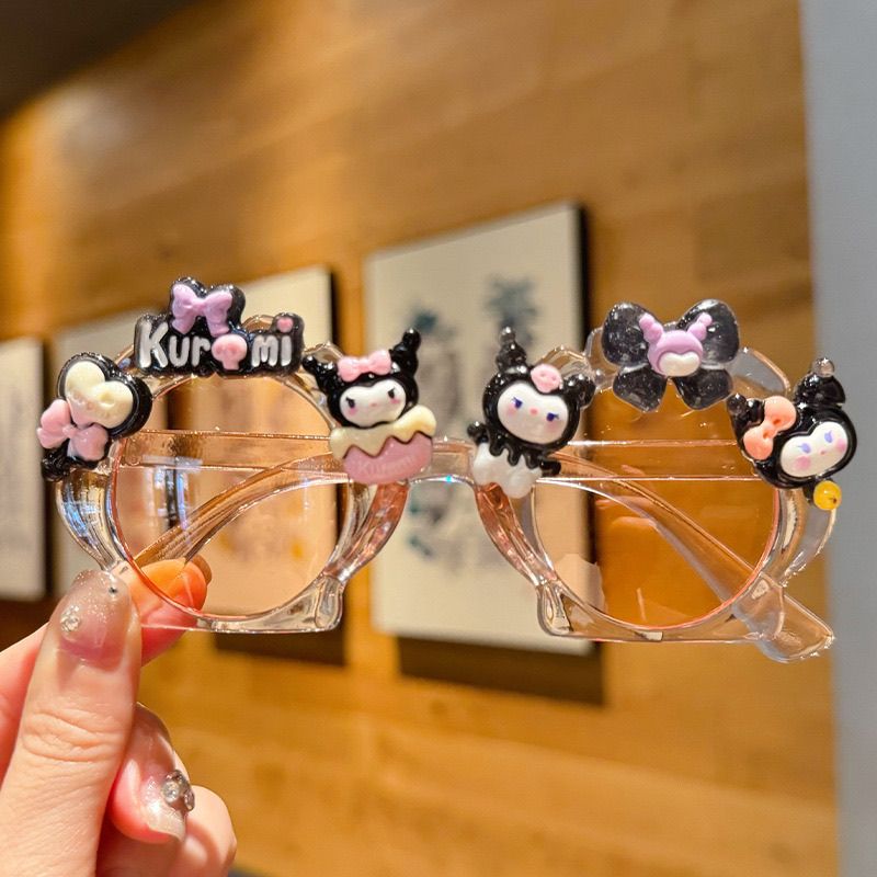 Sunglasses & Eyewear