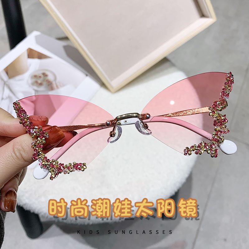 Sunglasses & Eyewear