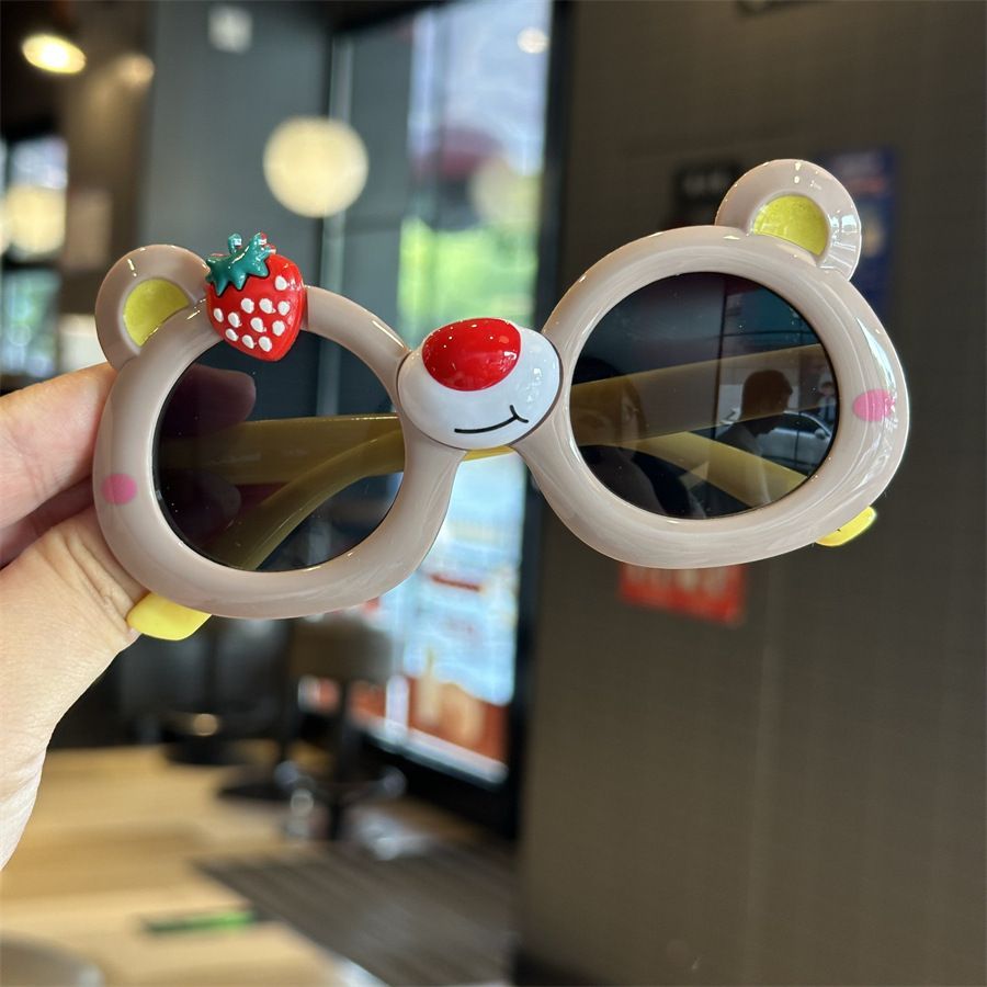 Sunglasses & Eyewear