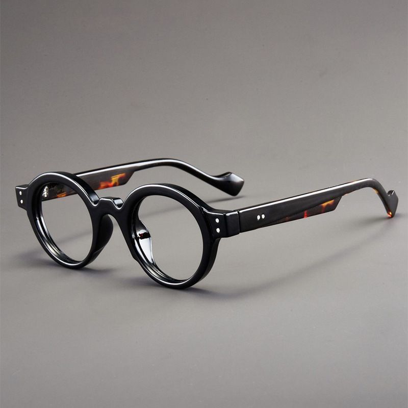 Sunglasses & Eyewear