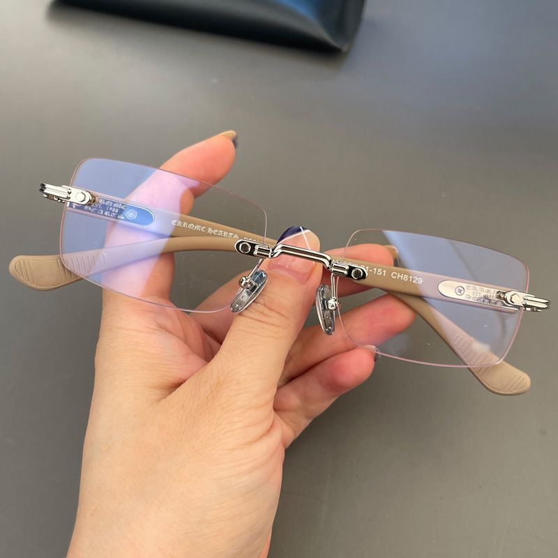 Sunglasses & Eyewear