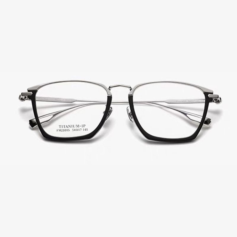 Sunglasses & Eyewear