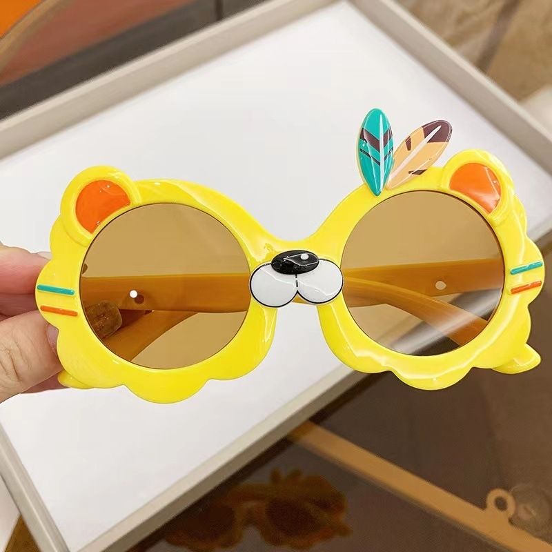 Sunglasses & Eyewear