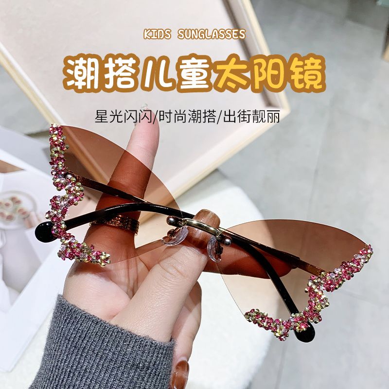 Sunglasses & Eyewear