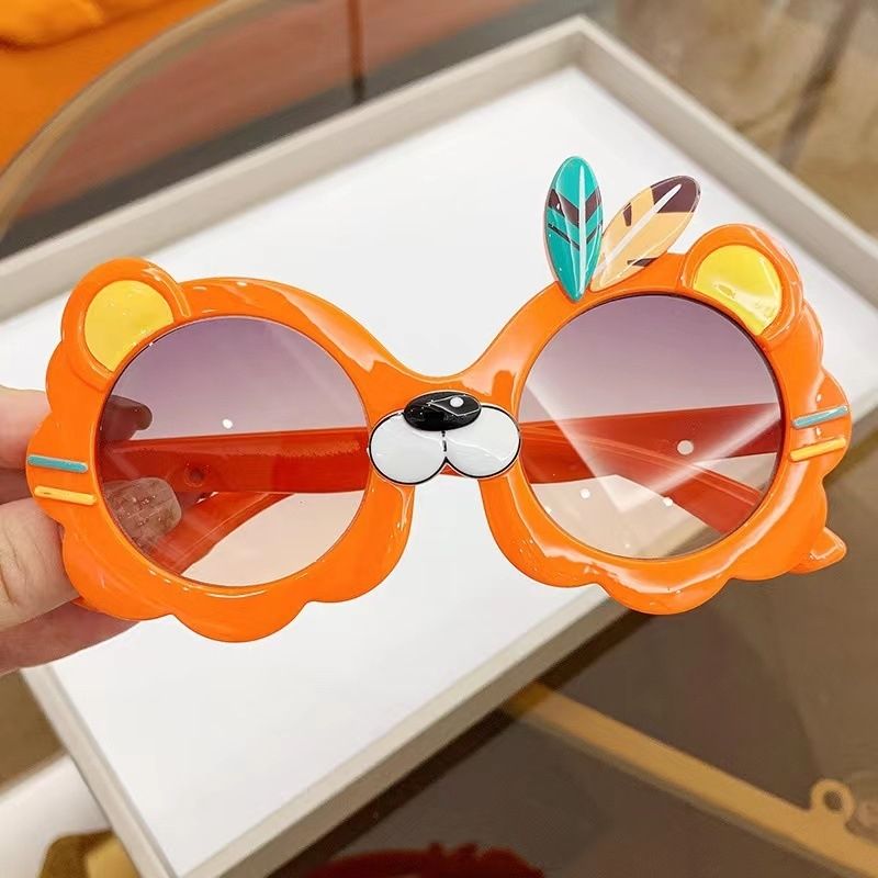 Sunglasses & Eyewear