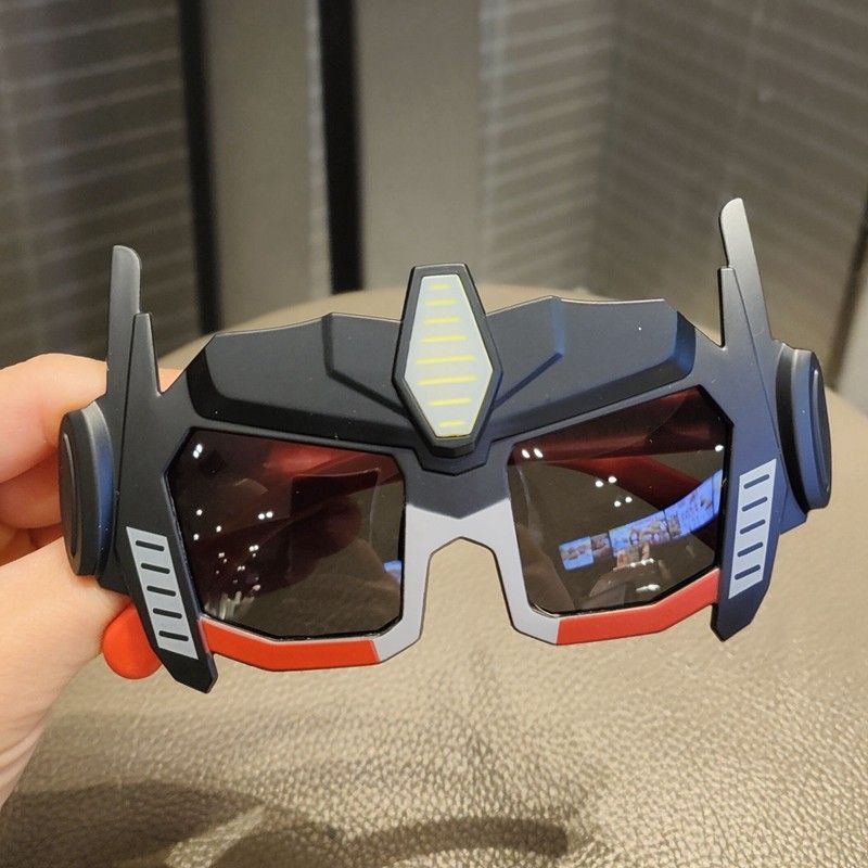 Sunglasses & Eyewear