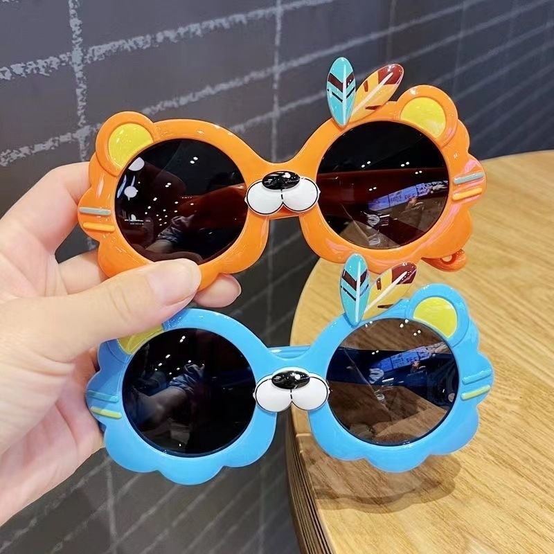 Sunglasses & Eyewear