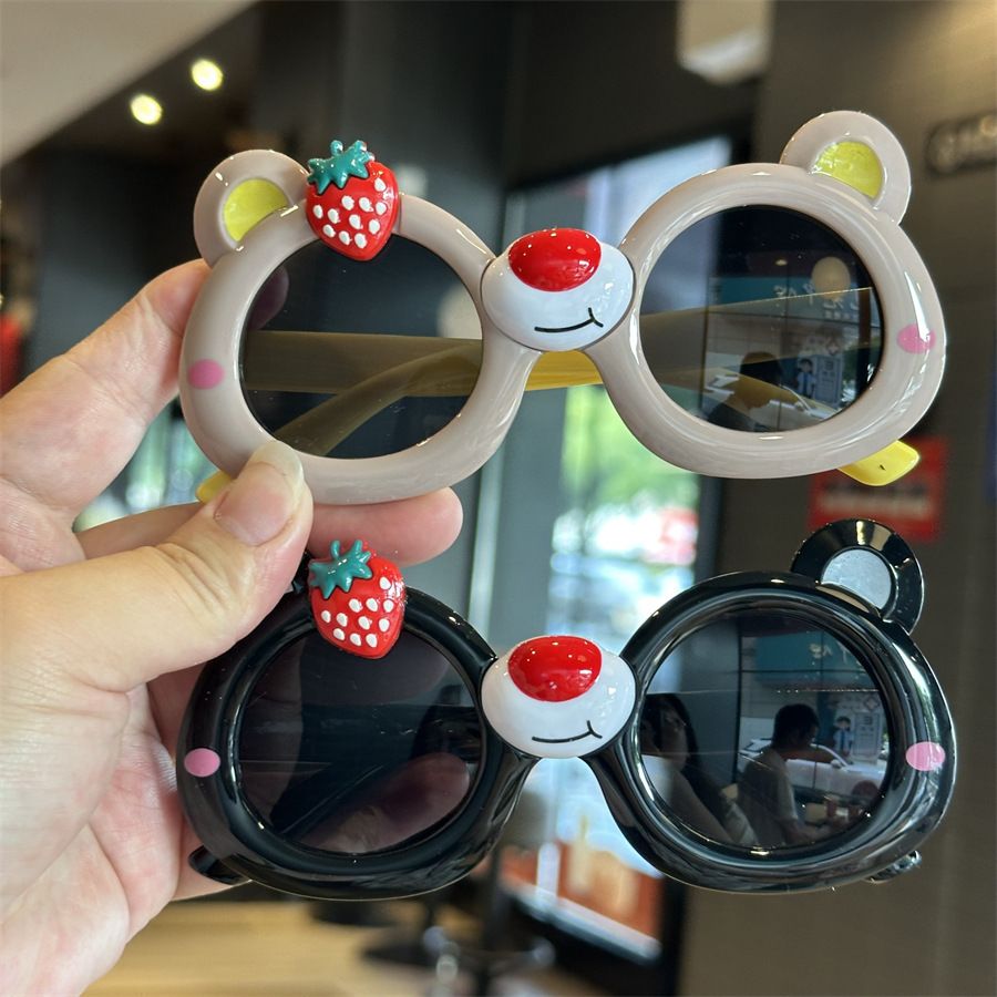 Sunglasses & Eyewear