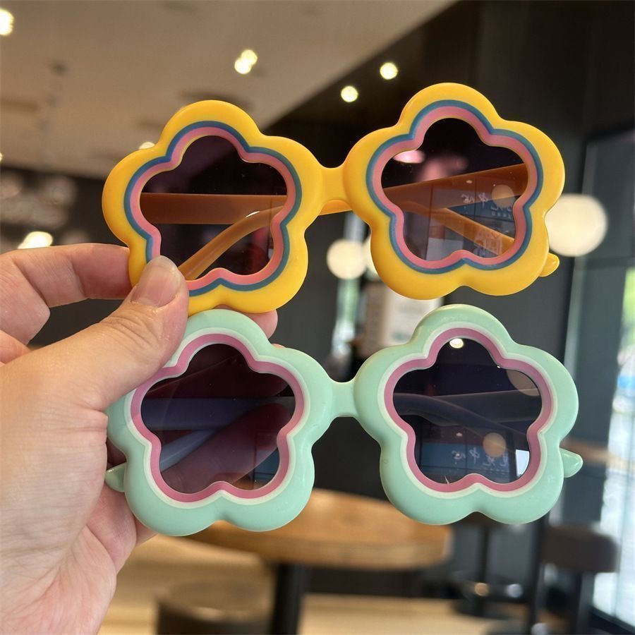 Sunglasses & Eyewear