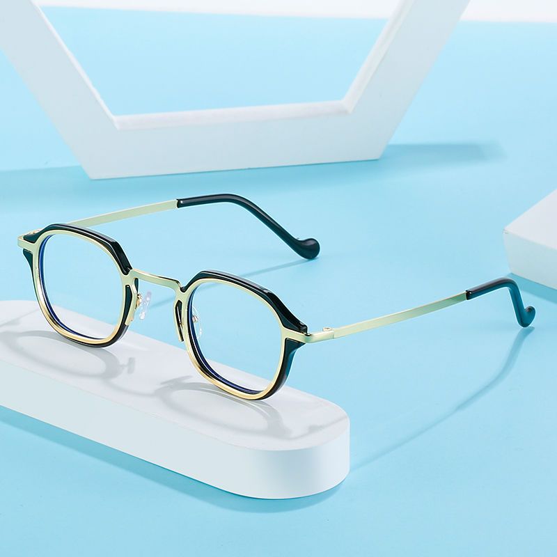 Sunglasses & Eyewear