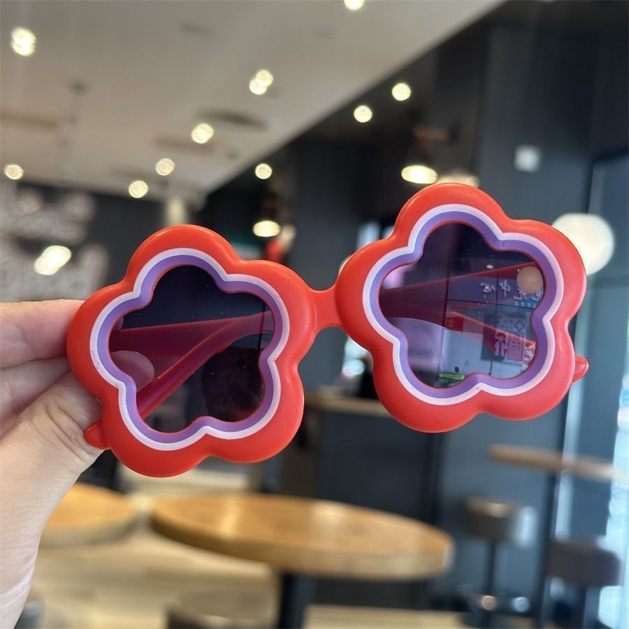 Sunglasses & Eyewear