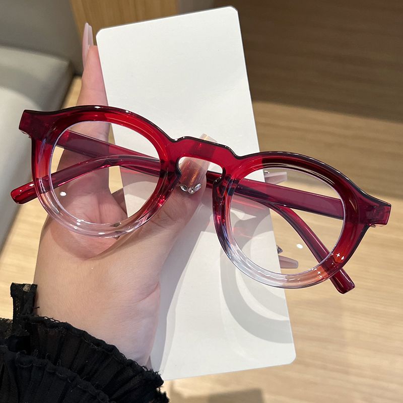 Sunglasses & Eyewear
