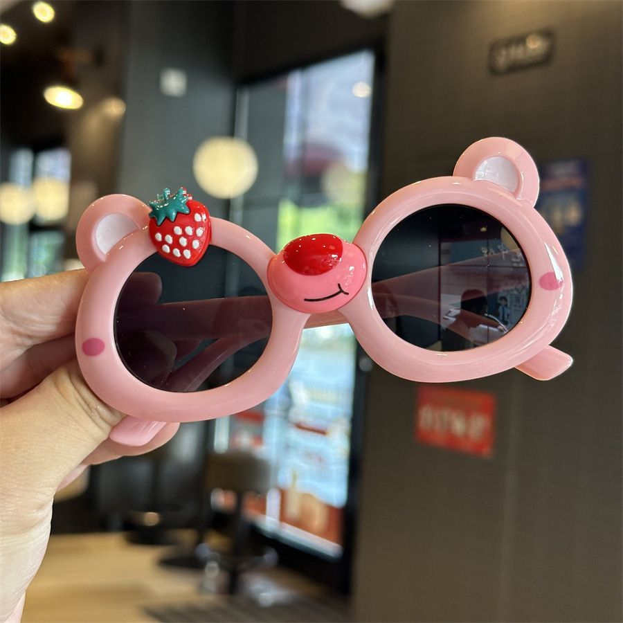 Sunglasses & Eyewear