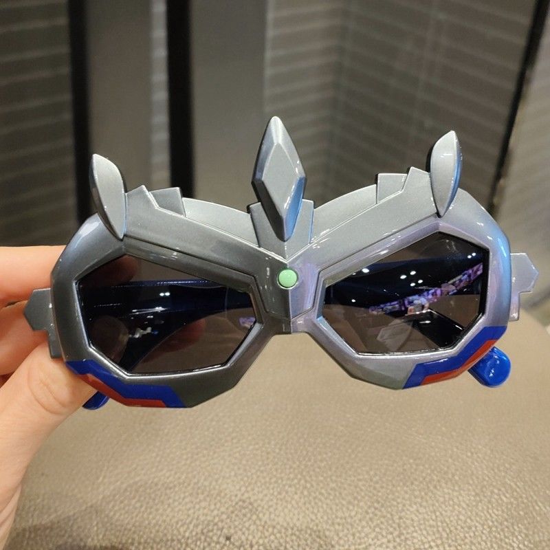 Sunglasses & Eyewear