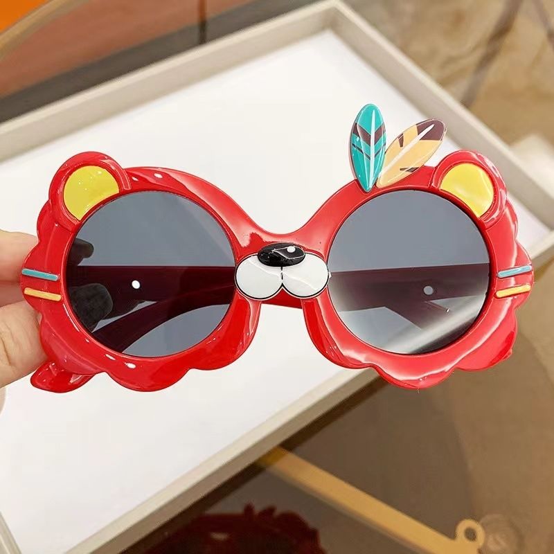 Sunglasses & Eyewear