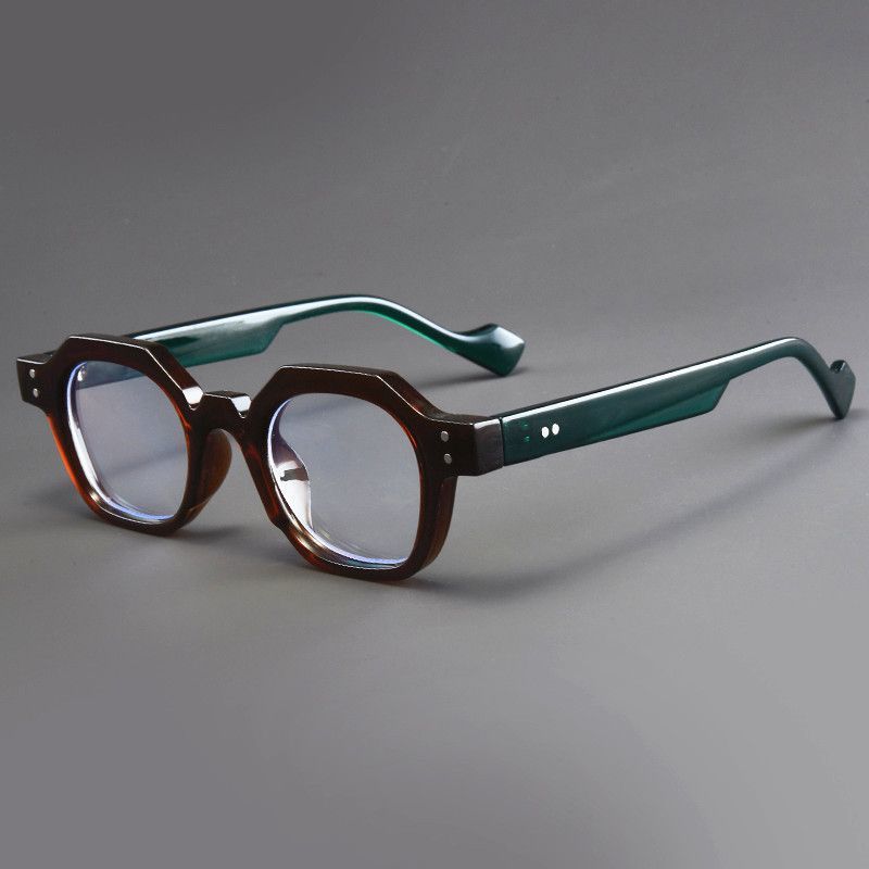 Sunglasses & Eyewear