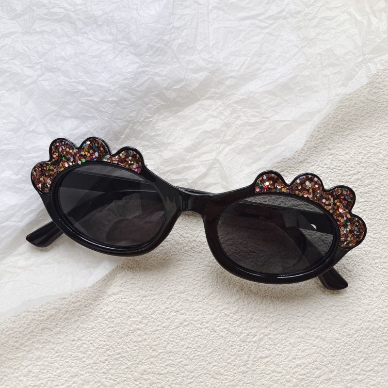 Sunglasses & Eyewear