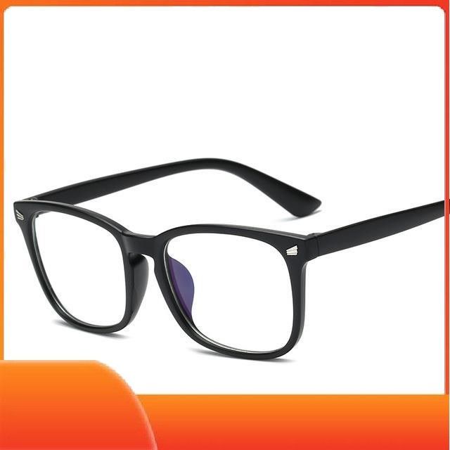Sunglasses & Eyewear