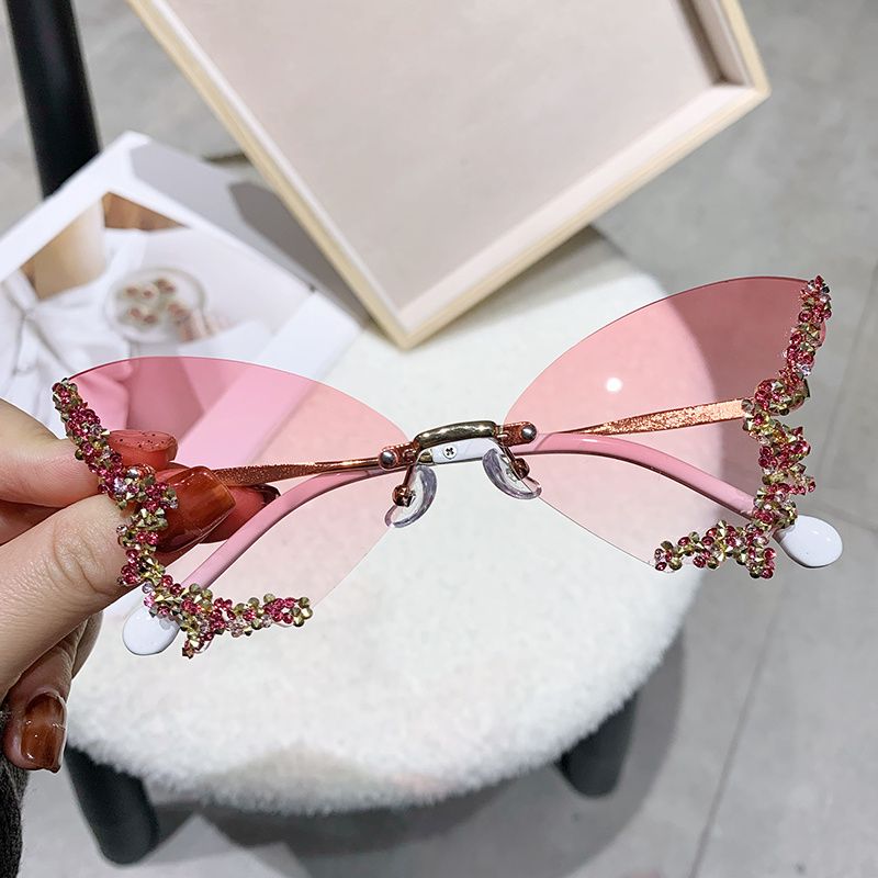 Sunglasses & Eyewear