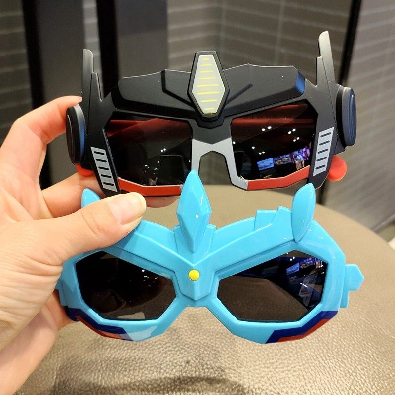 Sunglasses & Eyewear